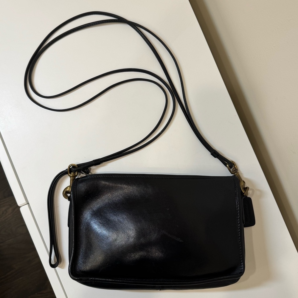 Vintage Coach 9455 Black Leather Zippered Clutch / Basic Bag (1980s–Early 1990s) - Picture 2 of 16